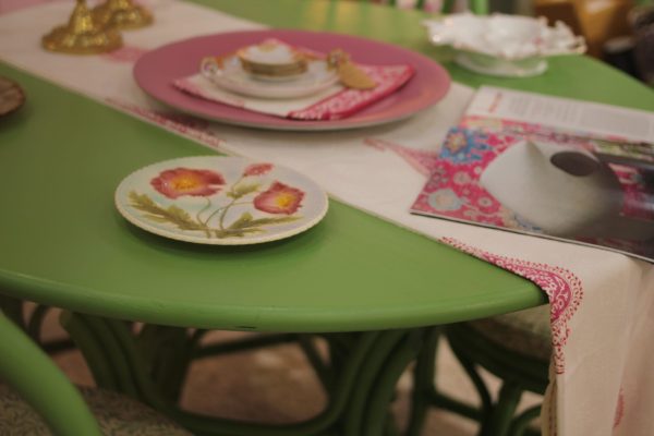 Table et chaises de salle à manger vintage en bambou