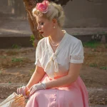 Eva Pussy Bow Blouse Short Sleeve in Cream